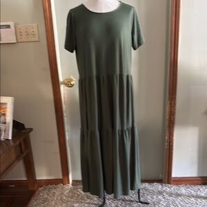 Chic Olive Maxi Dress